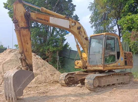 东莞樟木头挖掘机培训学校要交多少学费？